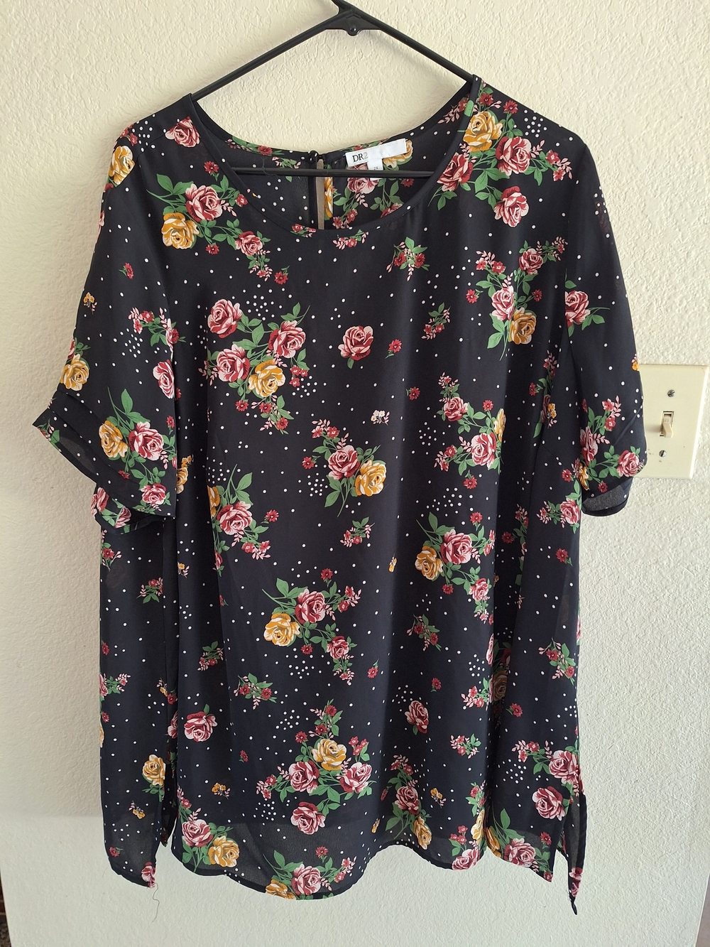 Pls Sz2x DR2 Black Floral Short-Sleeve Blouse Cutie